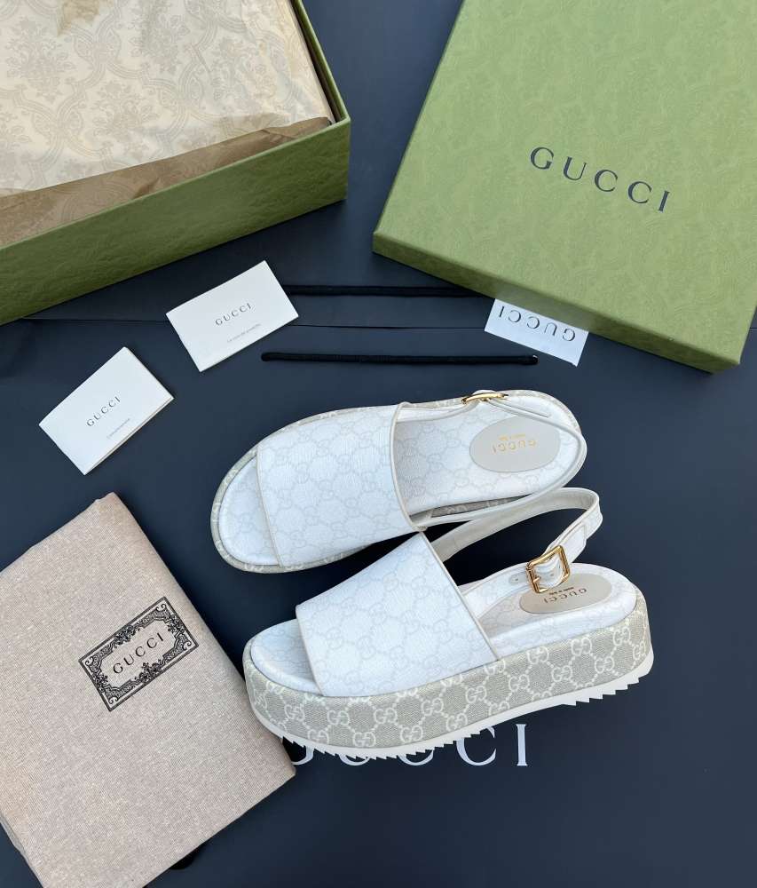 Gucci supreme sandale