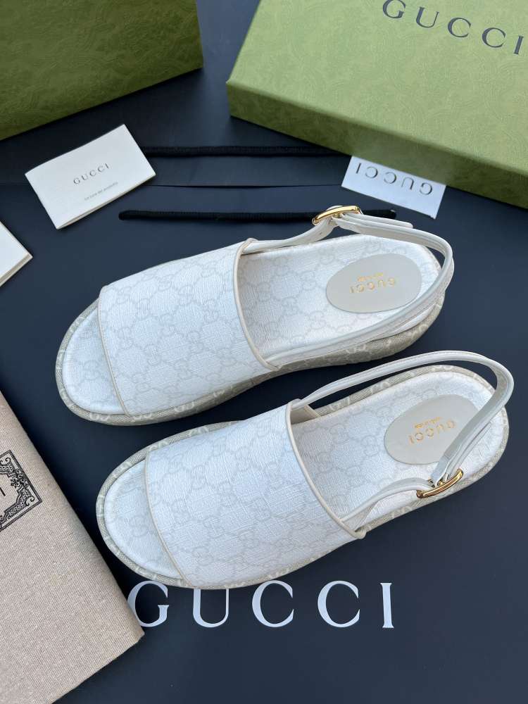 Gucci supreme sandale