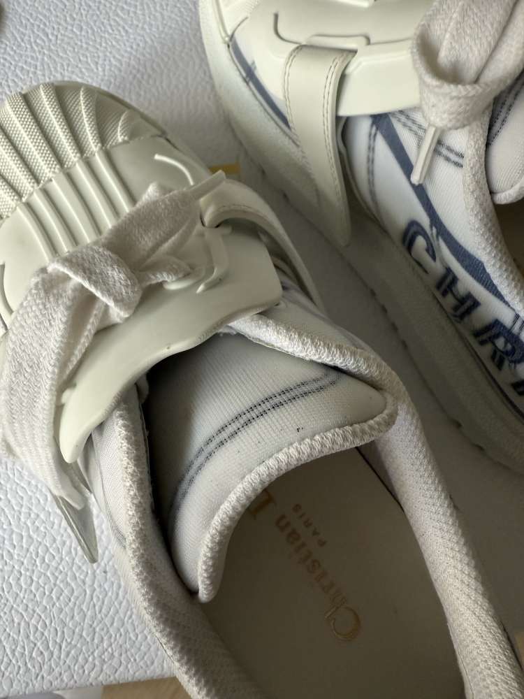 Dior sneaker