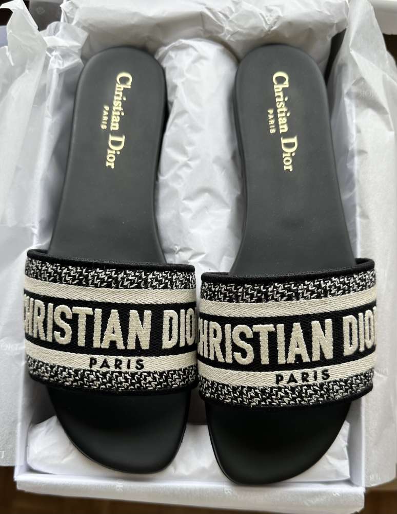 Nové šľapky CHRISTIAN DIOR model Dway veľkosť 38