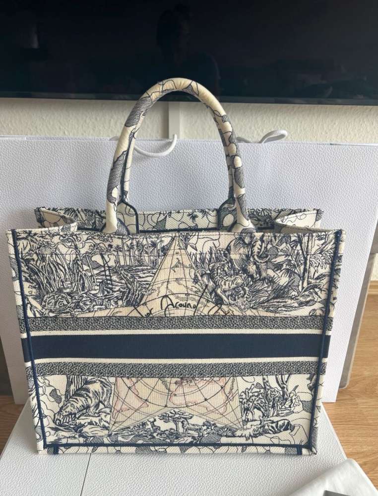 Dior tote bag large