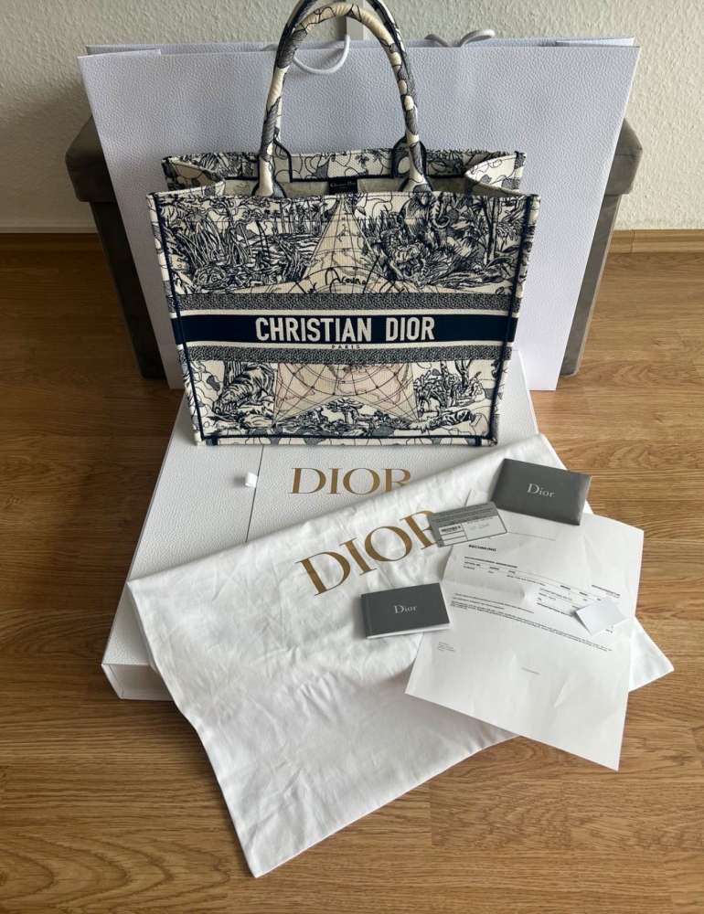 Dior tote bag large