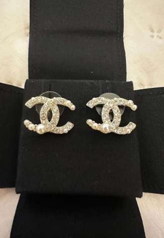 https://vipluxury.sk/Chanel náušnice