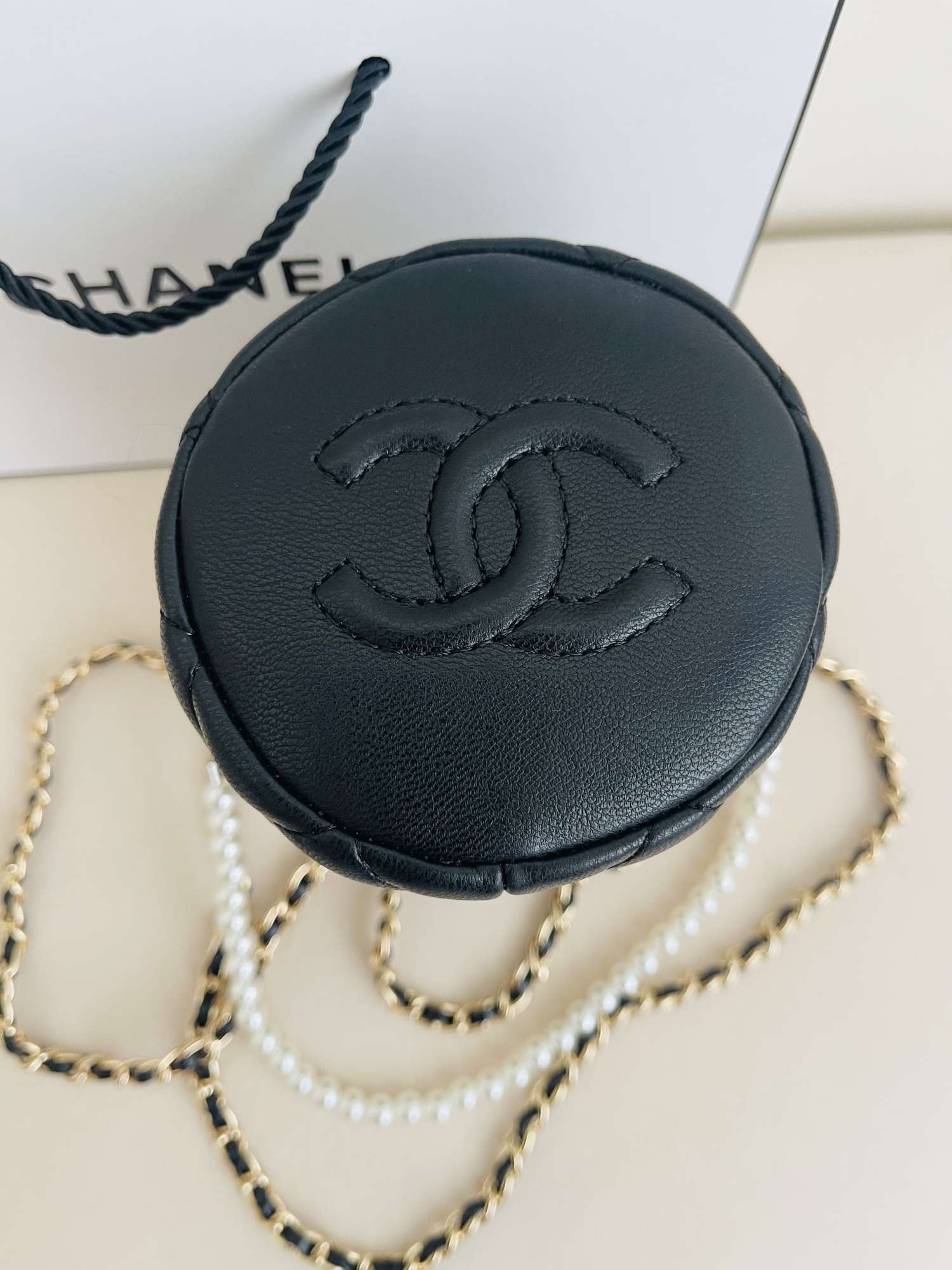 CHANEL BEAUTY KABELKA