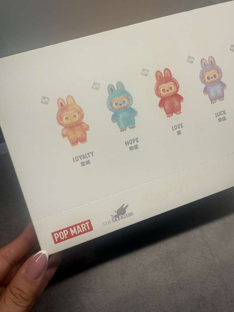 Labubu Big into Energy Popmart