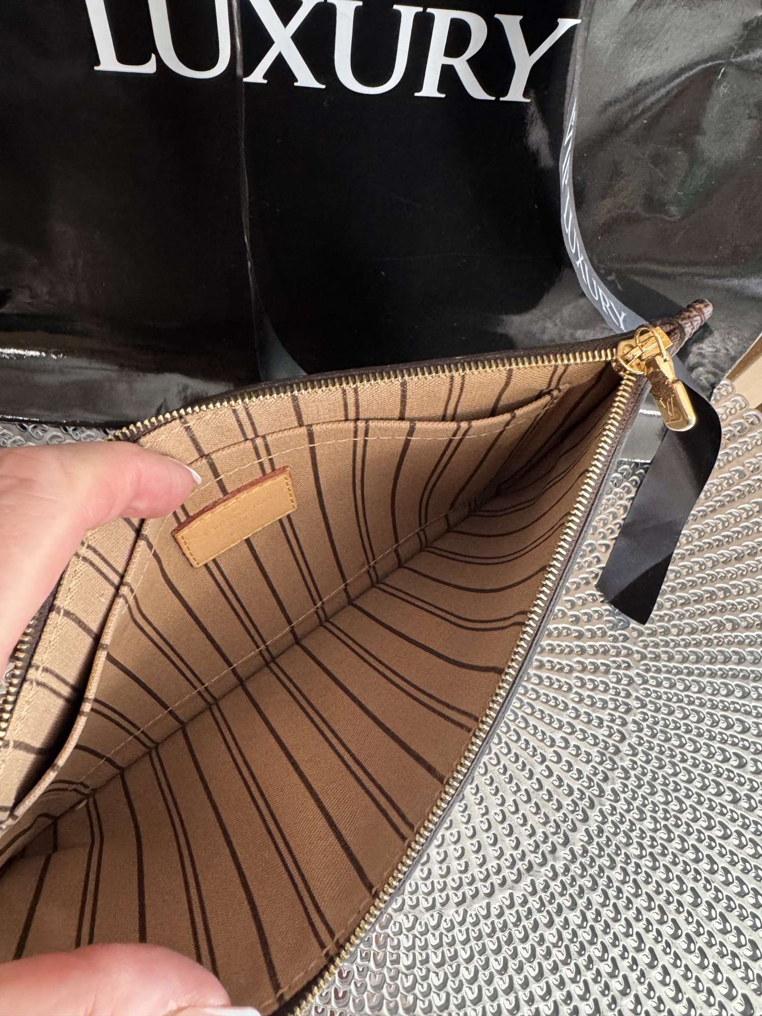 Louis Vuitton pochetta clutch