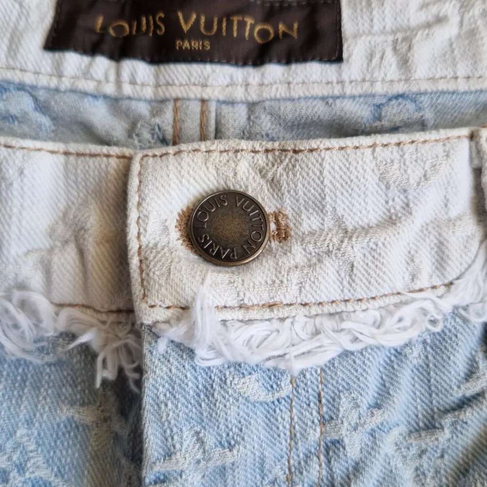 LV shorts Denim