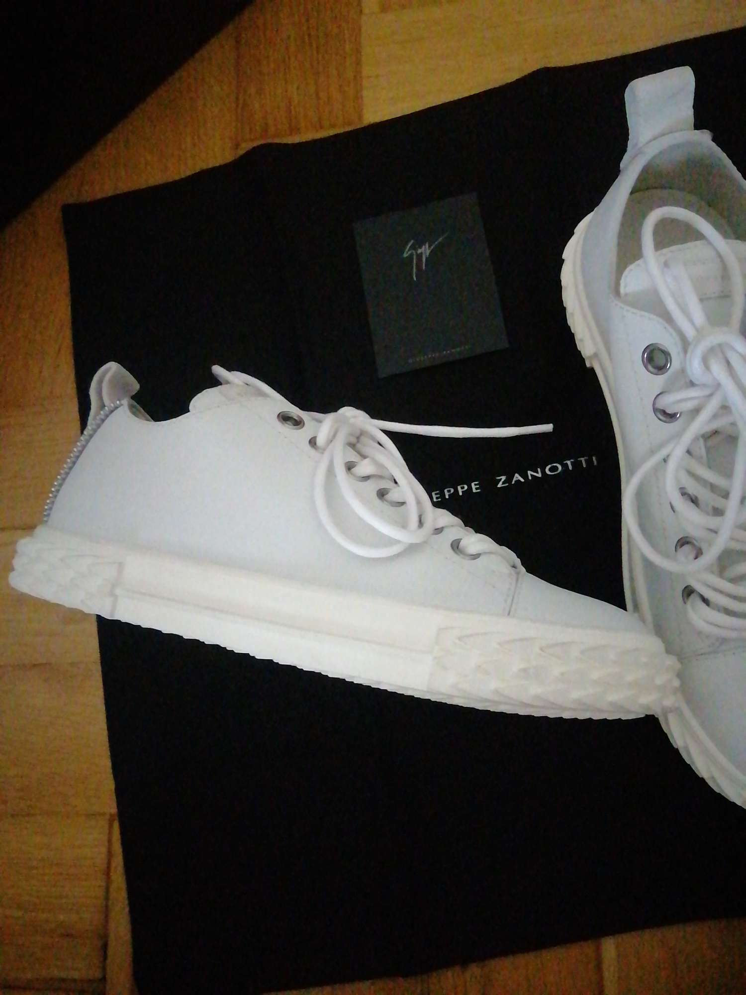 Dámske biele tenisky Giuseppe Zanotti