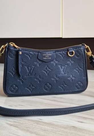https://vipluxury.sk/Louis Vuitton Easy Pouch