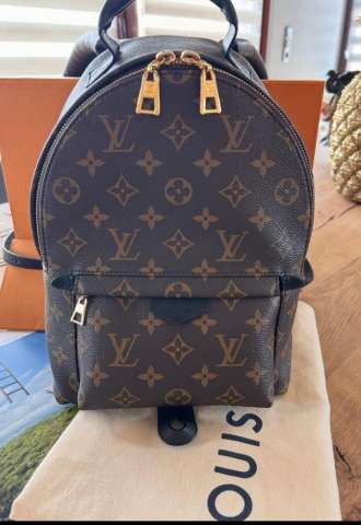https://vipluxury.sk/Louis Vuitton palm spring PM