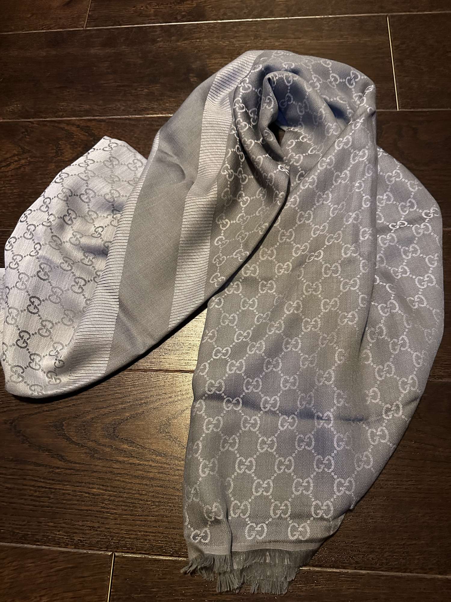 Gucci šatka