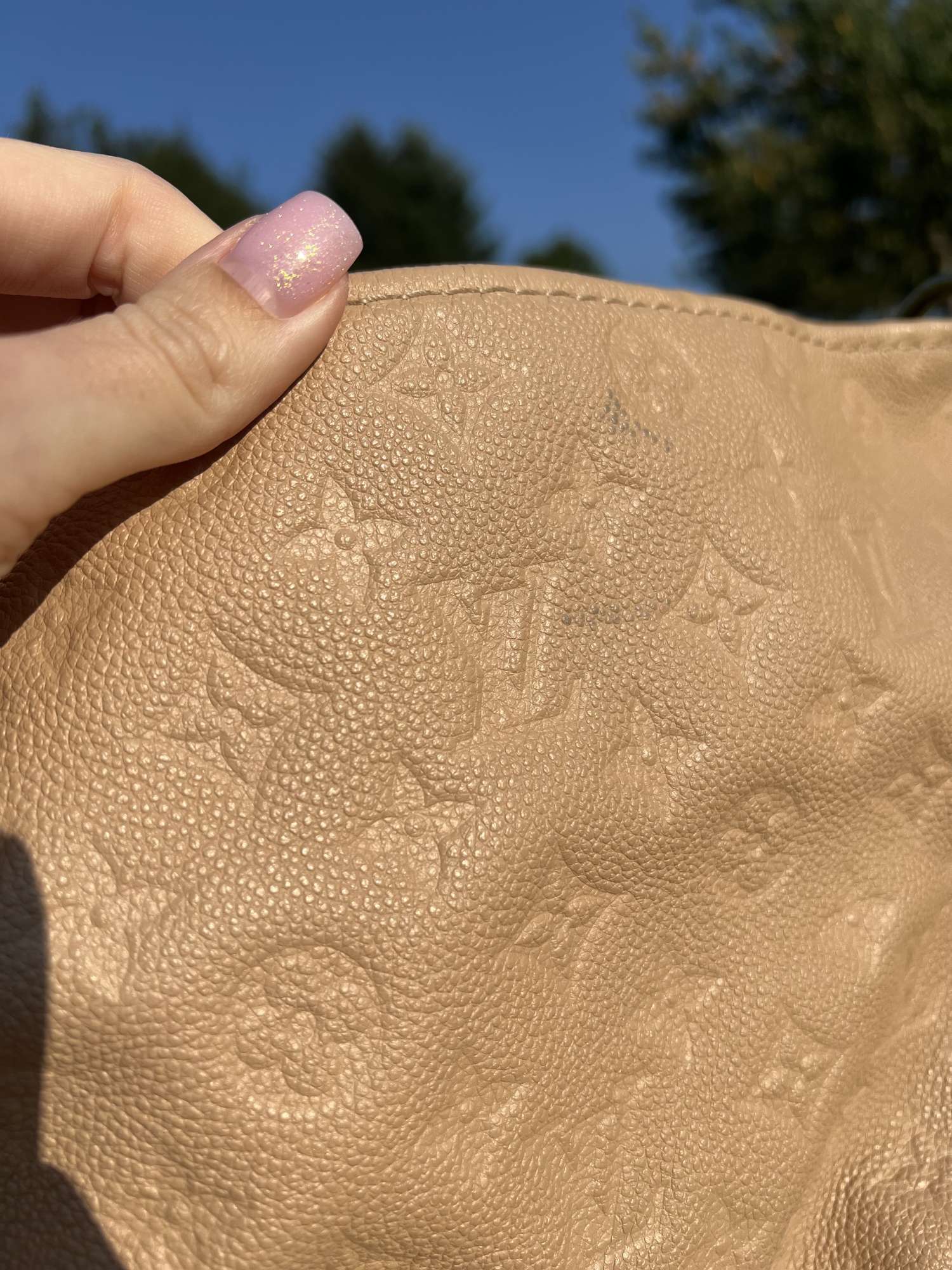 Louis Vuitton Artsy MM kabelka