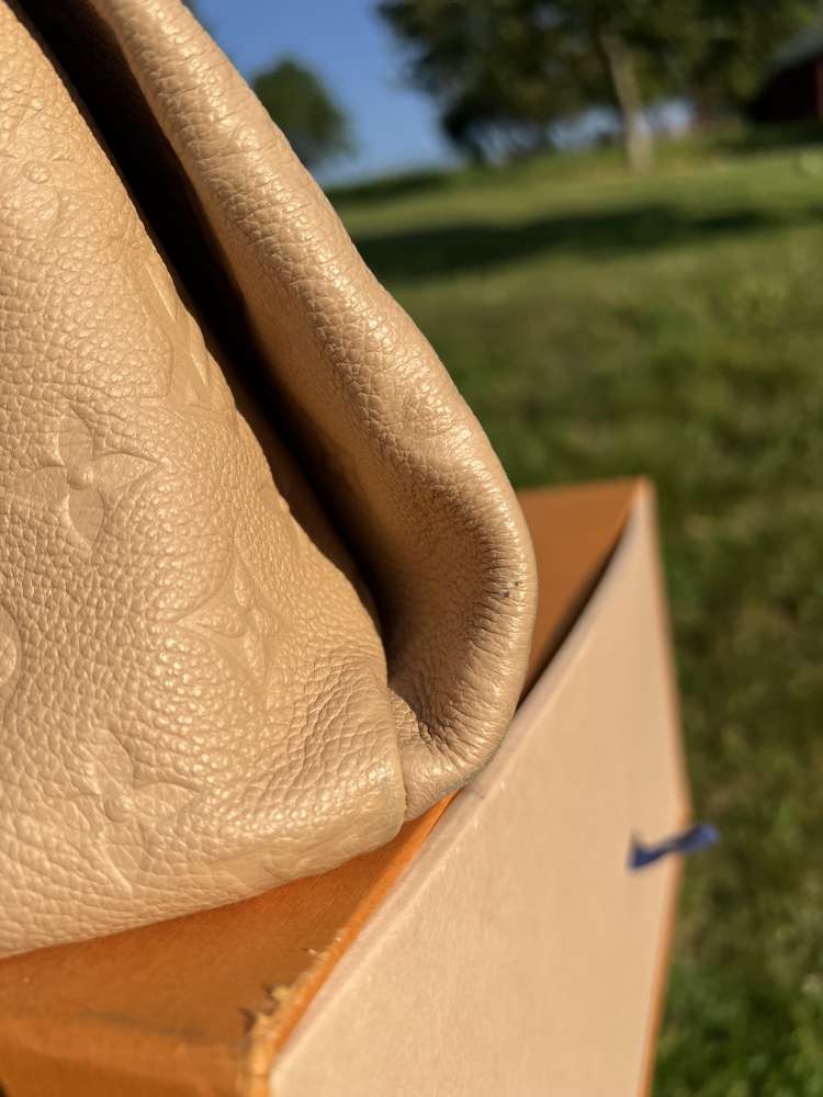 Louis Vuitton Artsy MM kabelka