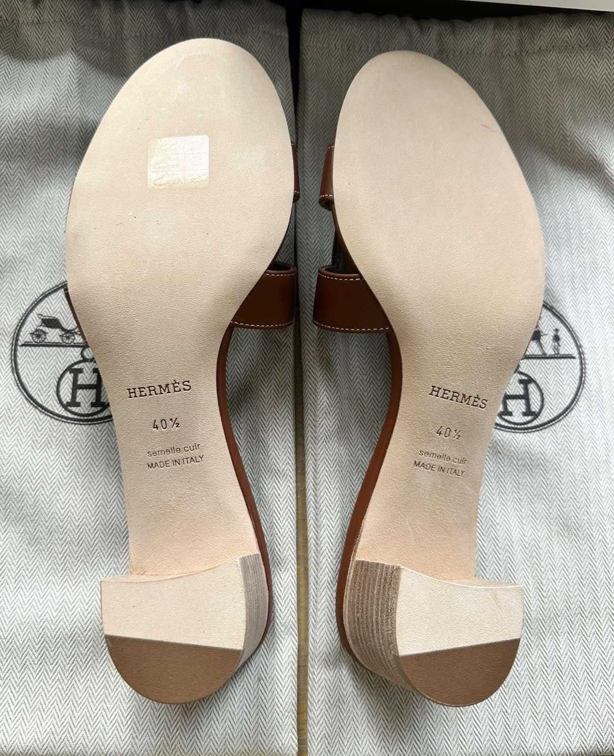 Nové šľapky HERMES model Oasis farba GOLD 40,5