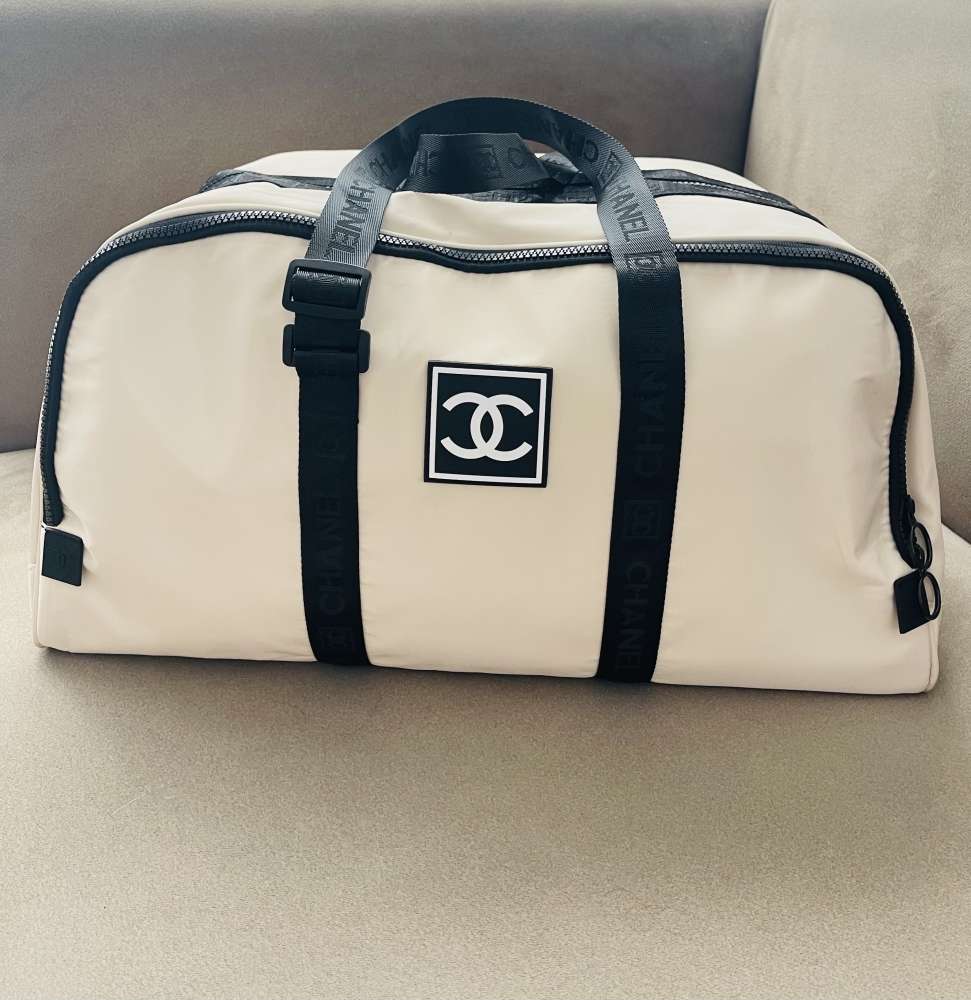 CHANEL BEAUTY ŠPORTOVÁ TAŠKA