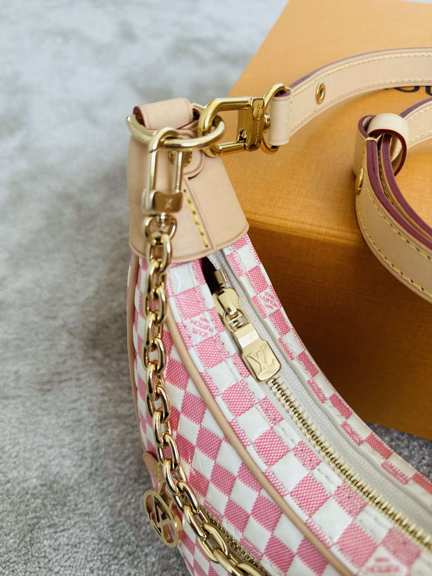 LV loop limitka v krásnom ružovom prevedení