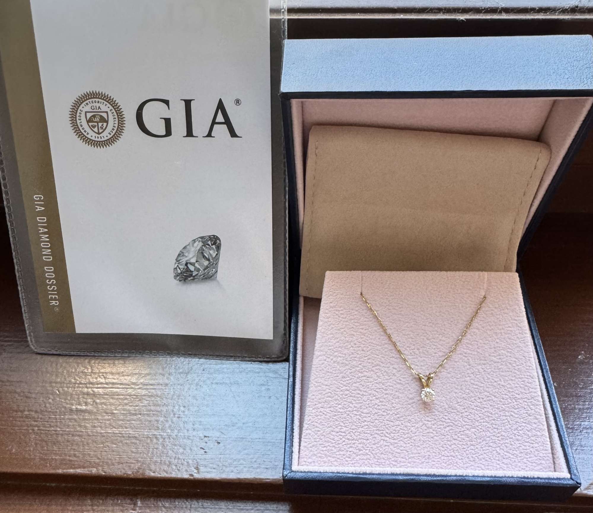 Zlatý diamantový náhrdelník