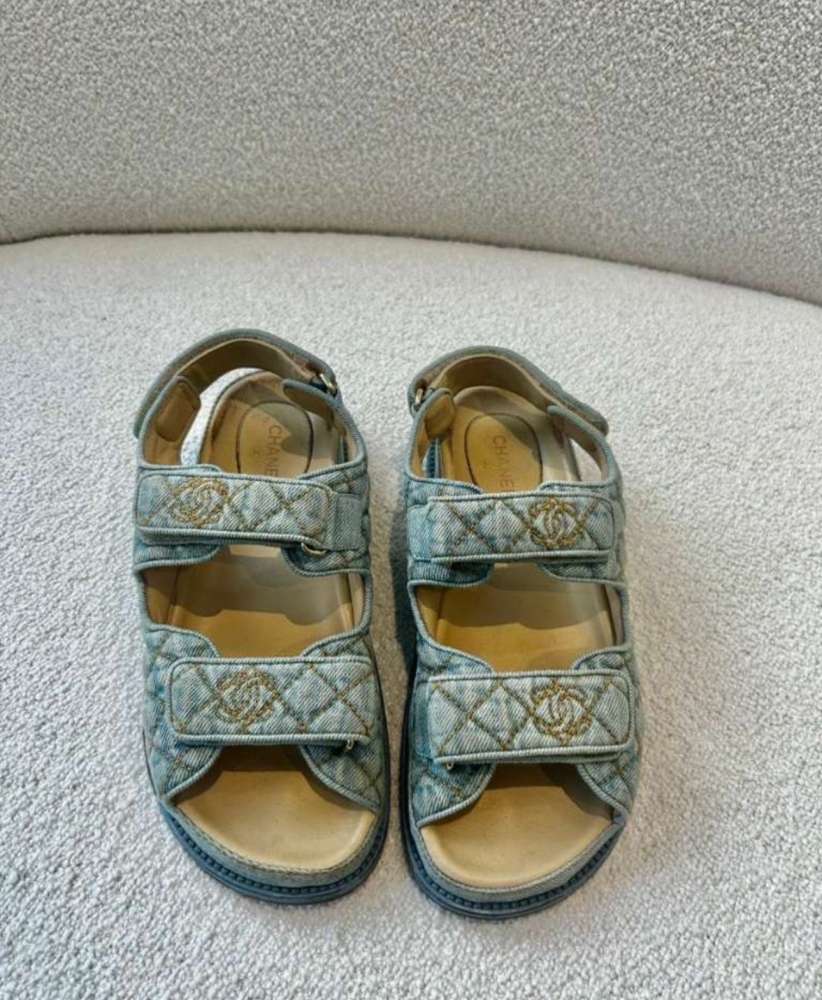 Chanel sandalky