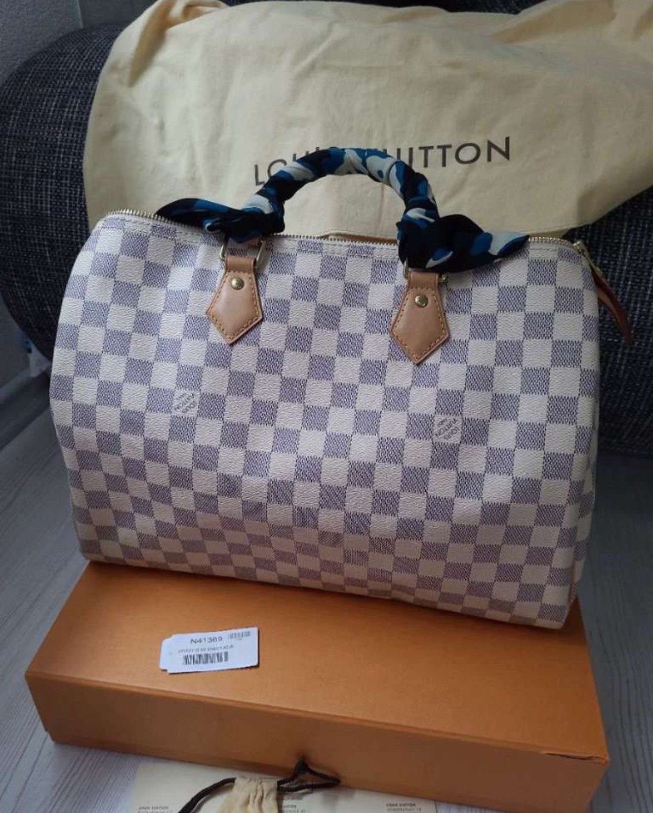 Louis Vuitton Speedy 35