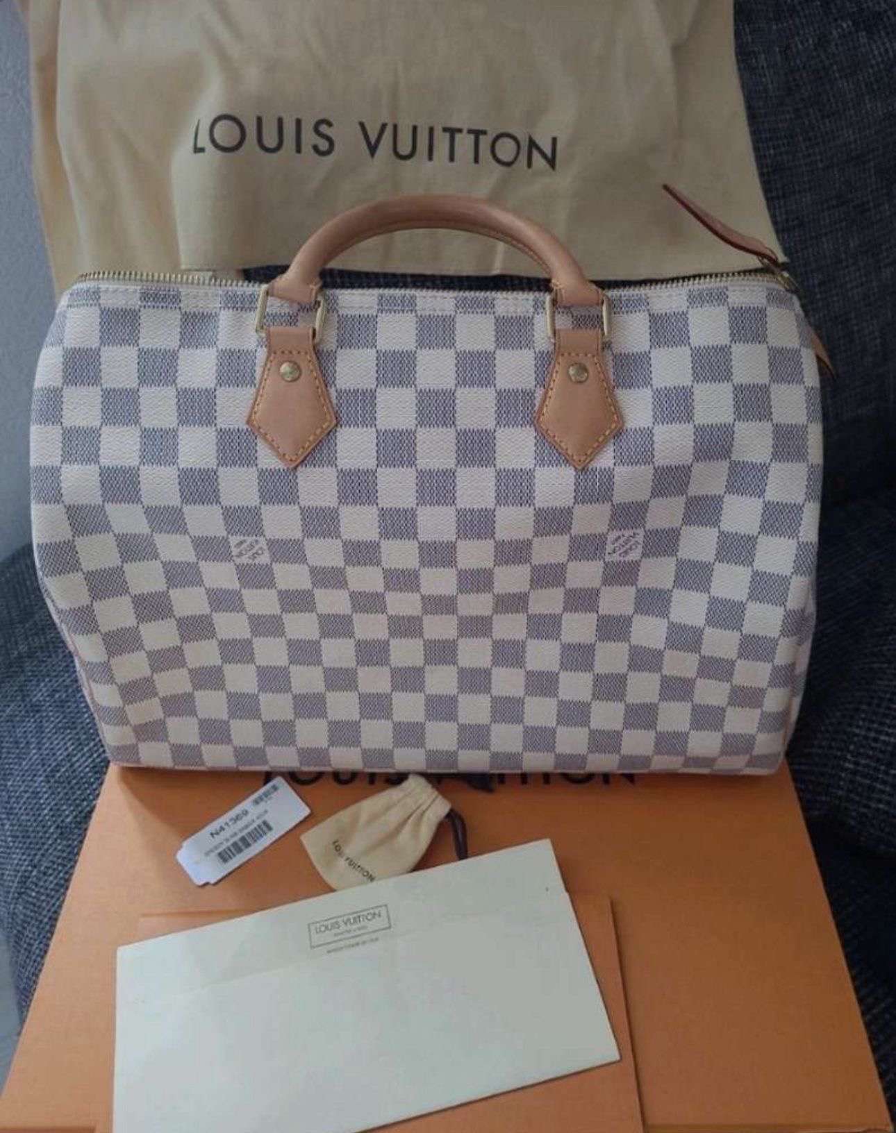 Louis Vuitton Speedy 35