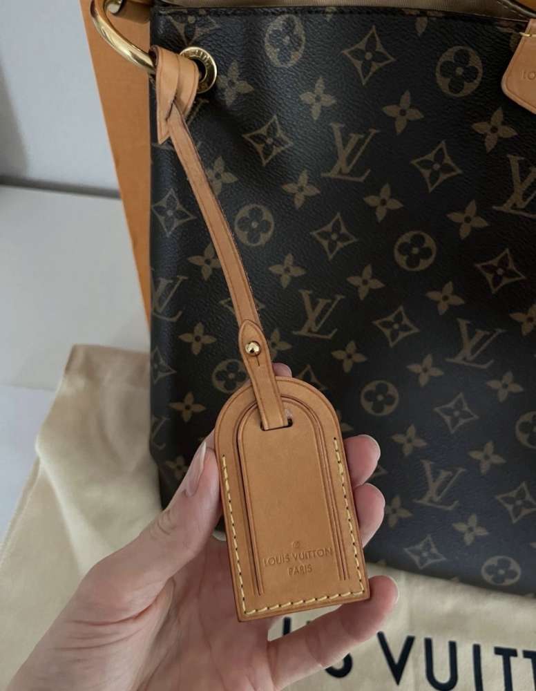 Louis Vuitton graceful PM