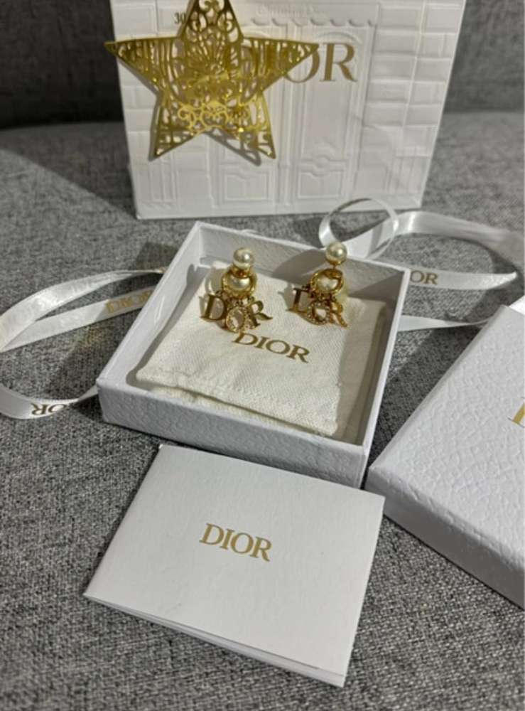 Dior nausnice