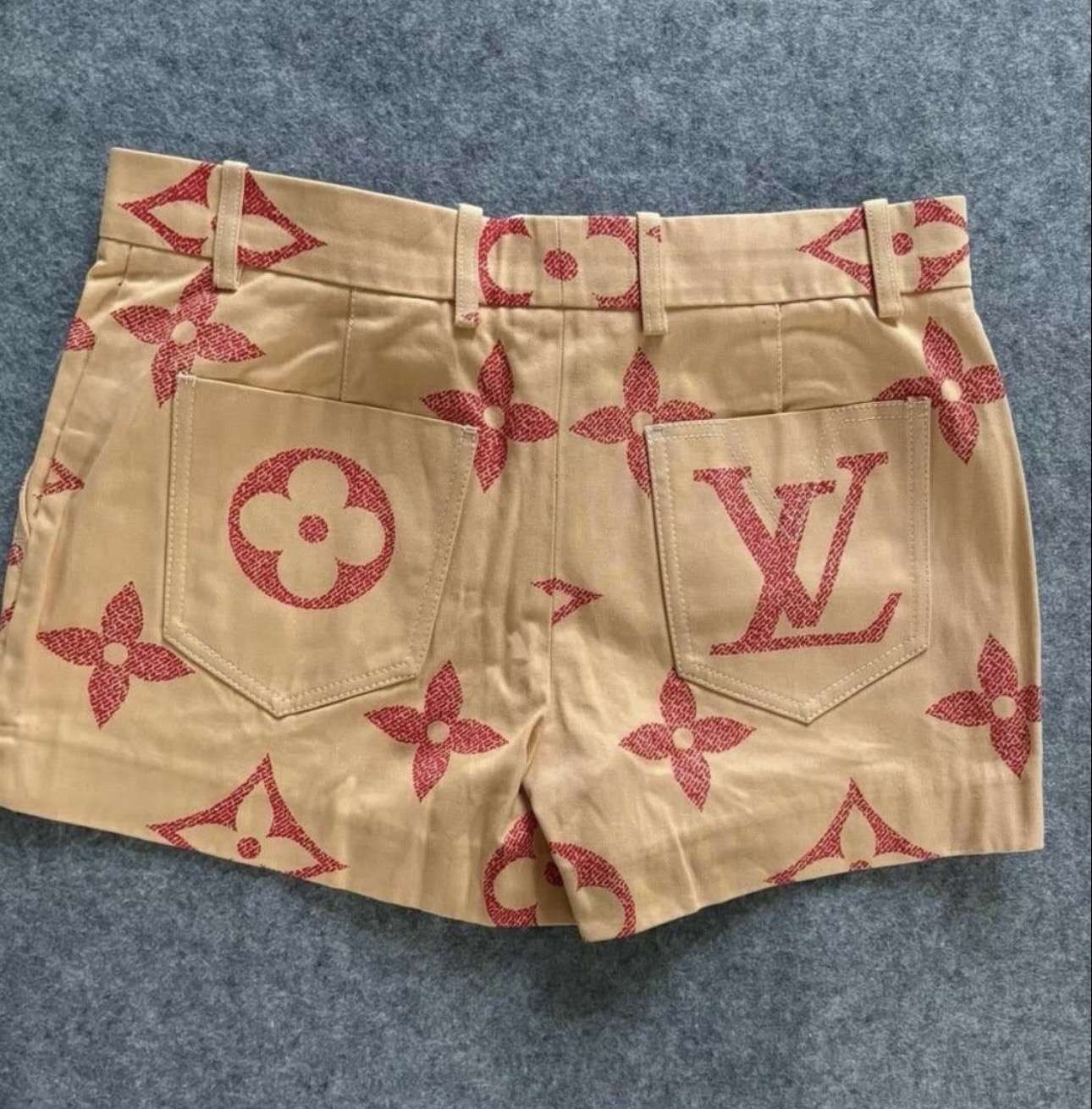 Louis Vuitton šortky