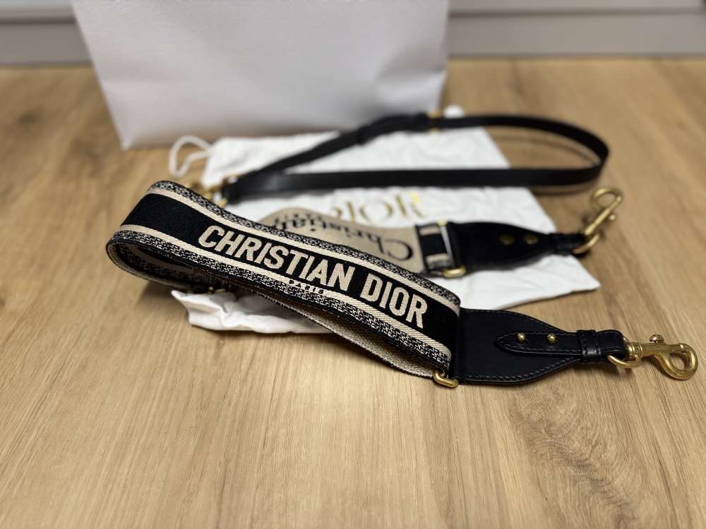 DIOR Saddle Medium calfskin