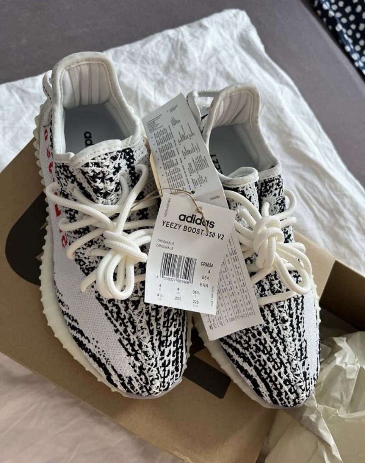 Adidas Yeezy zebra 350