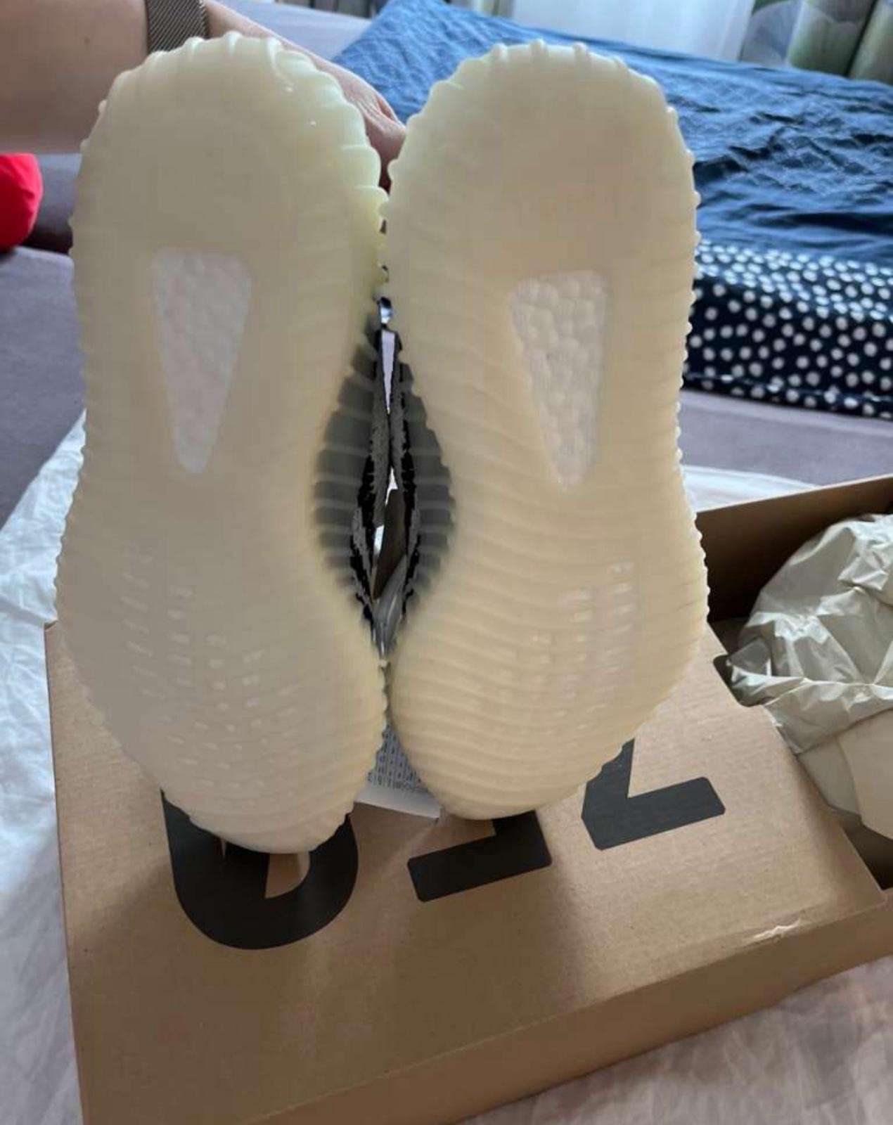 Adidas Yeezy zebra 350