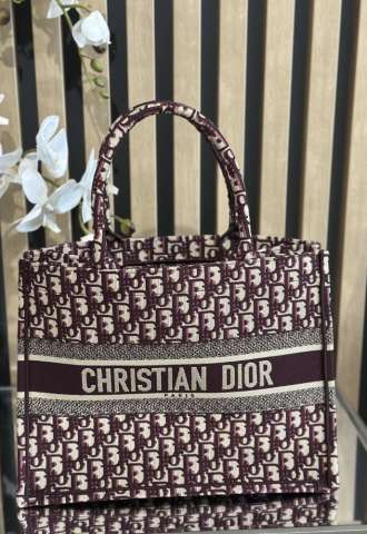 https://vipluxury.sk/Dior tote bag