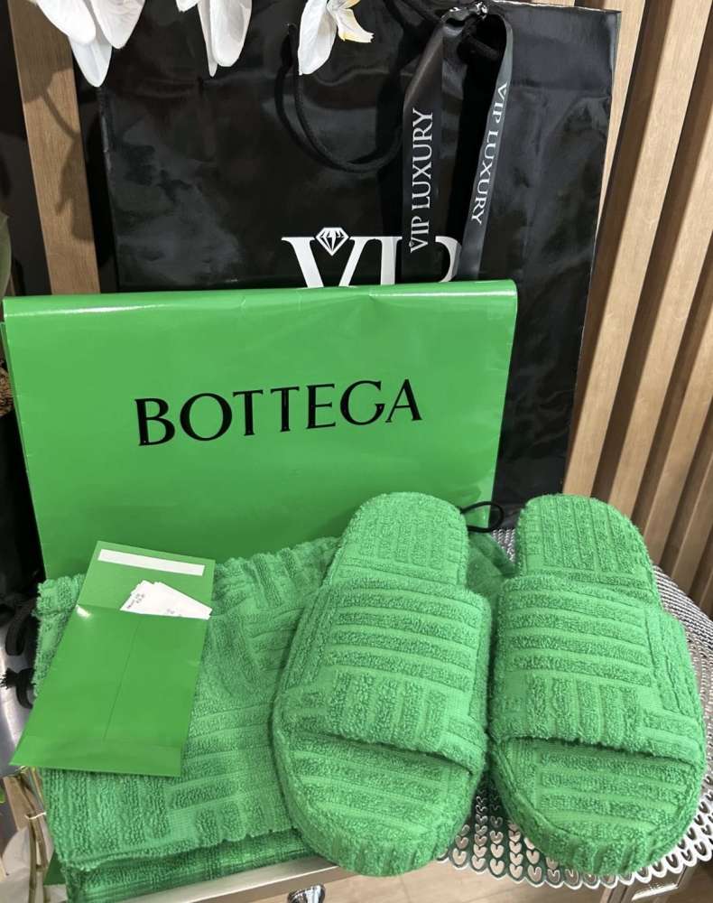 Bottega Veneta šľapky
