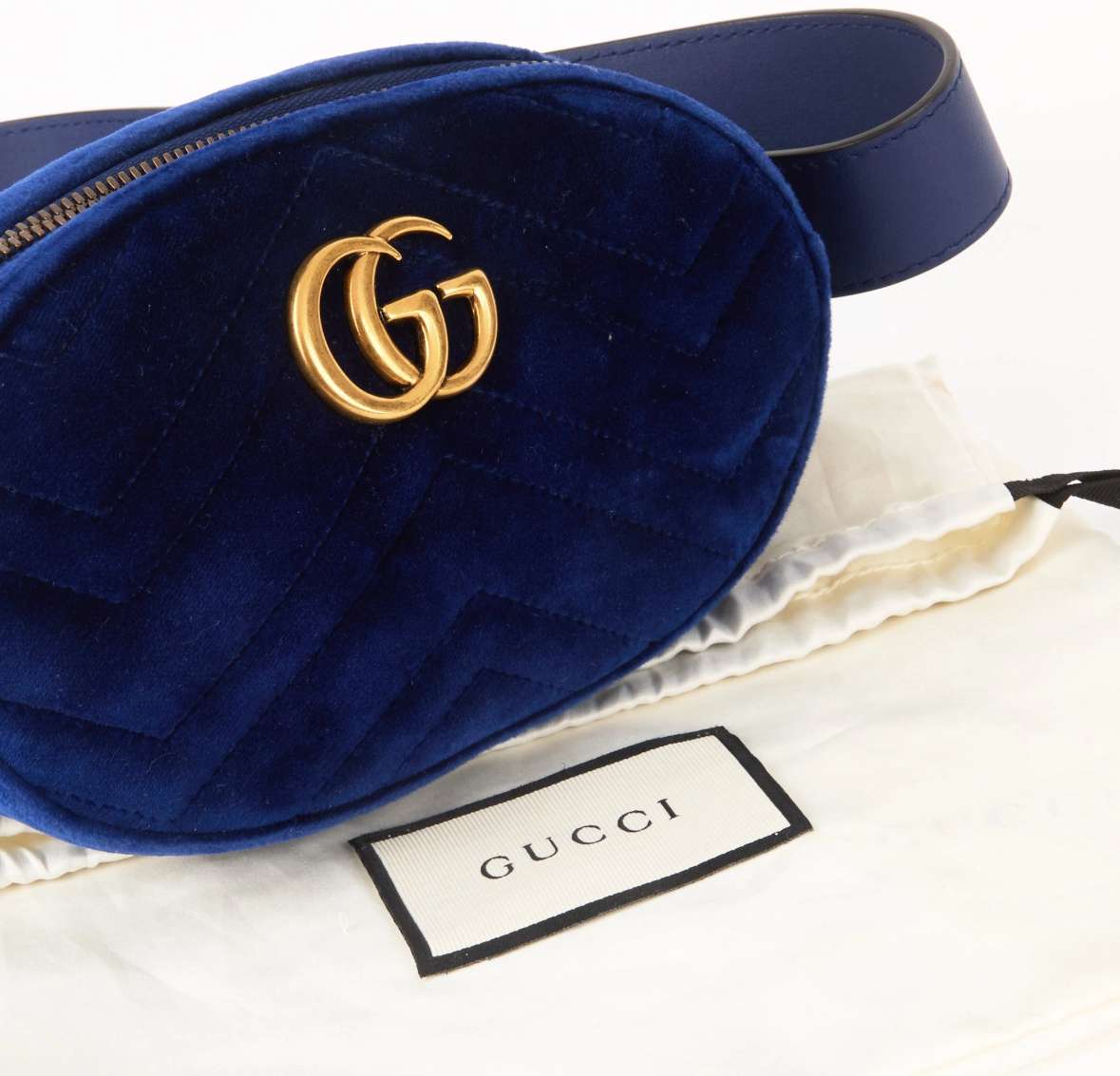 Gucci Marmont oval velvet