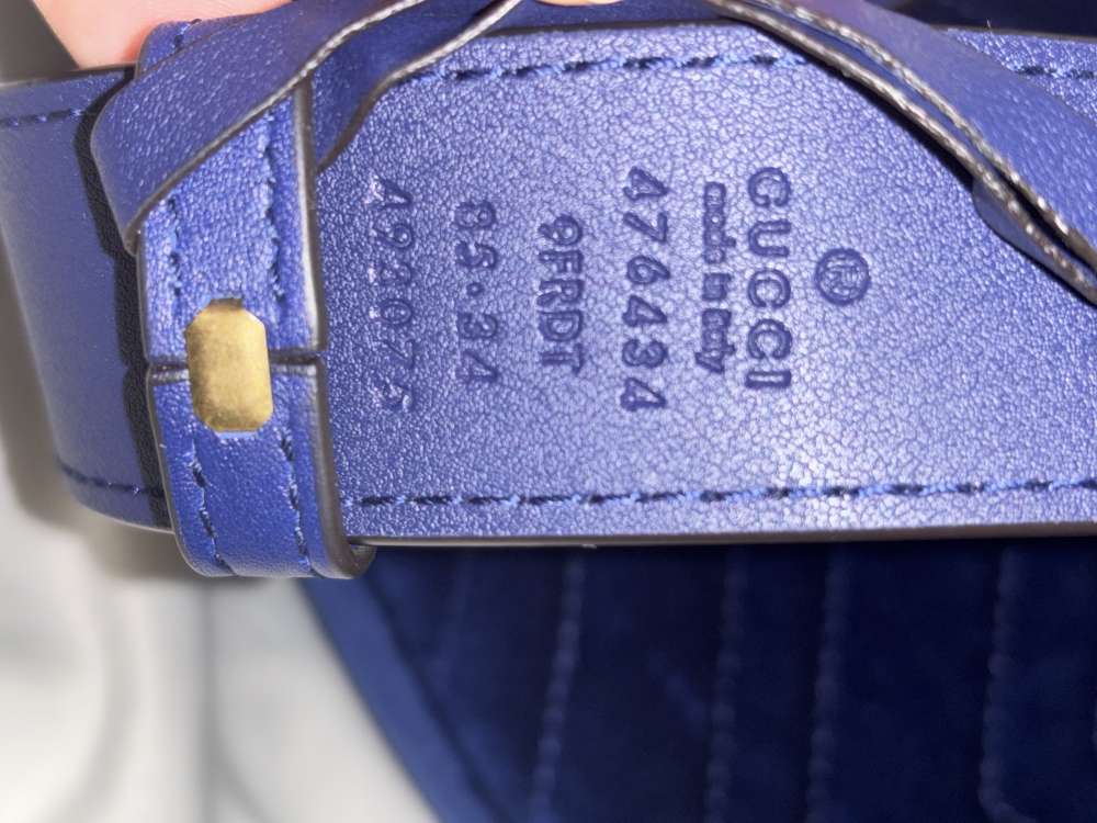 Gucci Marmont oval velvet