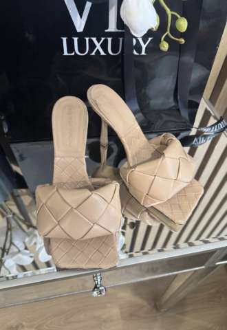 https://vipluxury.sk/Bottega Veneta šľapky