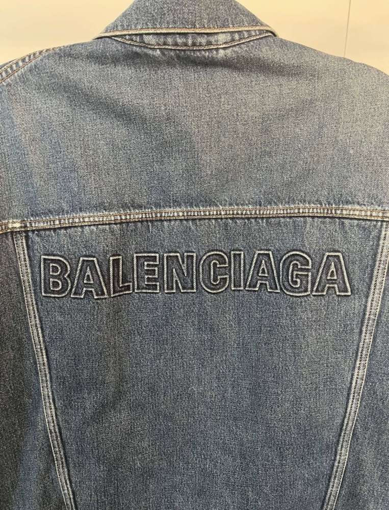 Balenciaga bunda