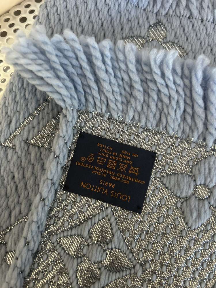 Louis Vuitton šál