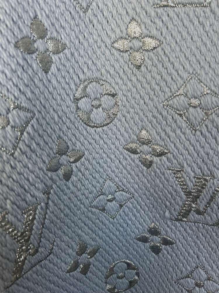 Louis Vuitton šál