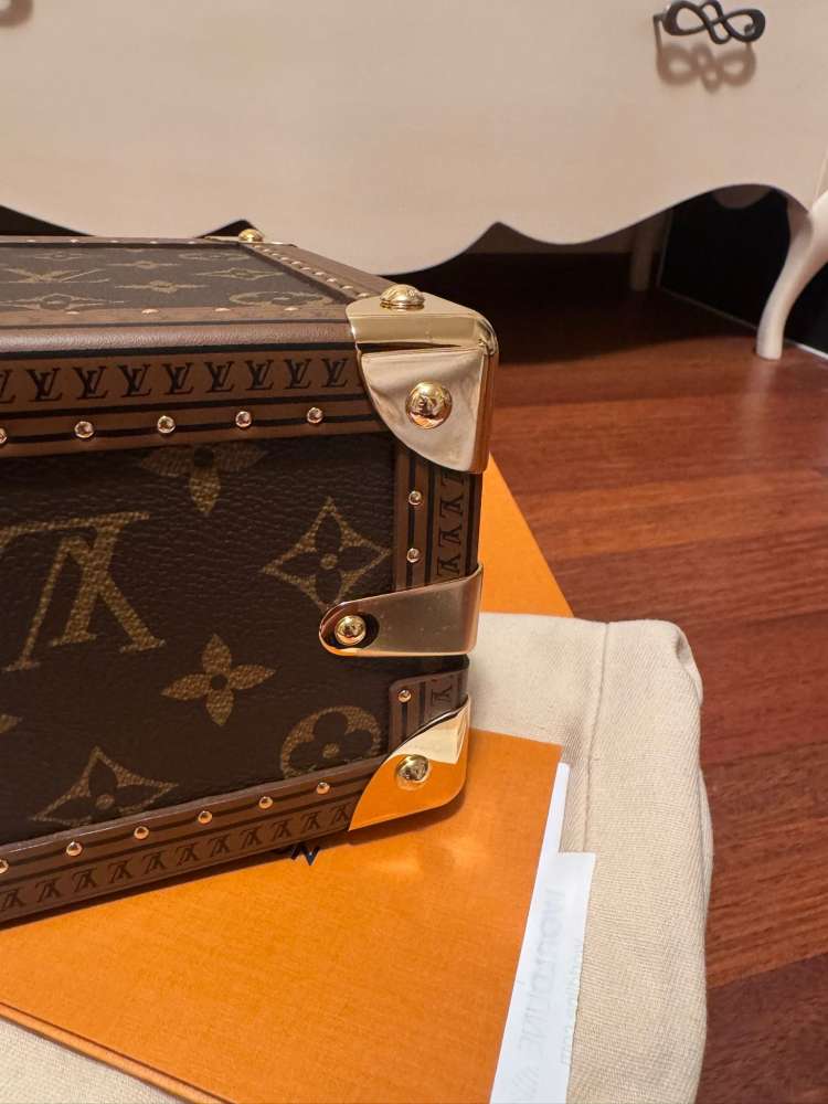 Louis Vuitton kufrík