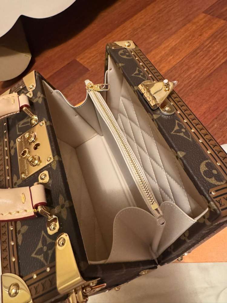 Louis Vuitton kufrík