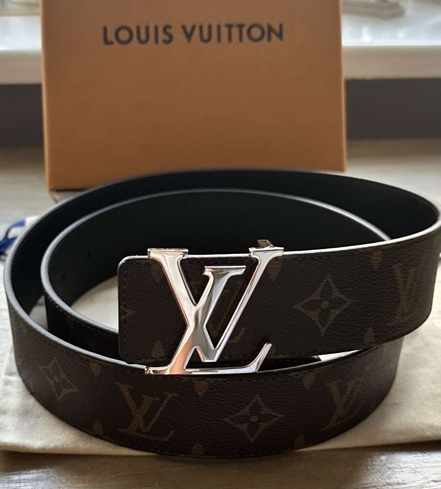 Nový opasok Louis Vuitton model Initiales strieborný s dvojitým zadným dielom 100