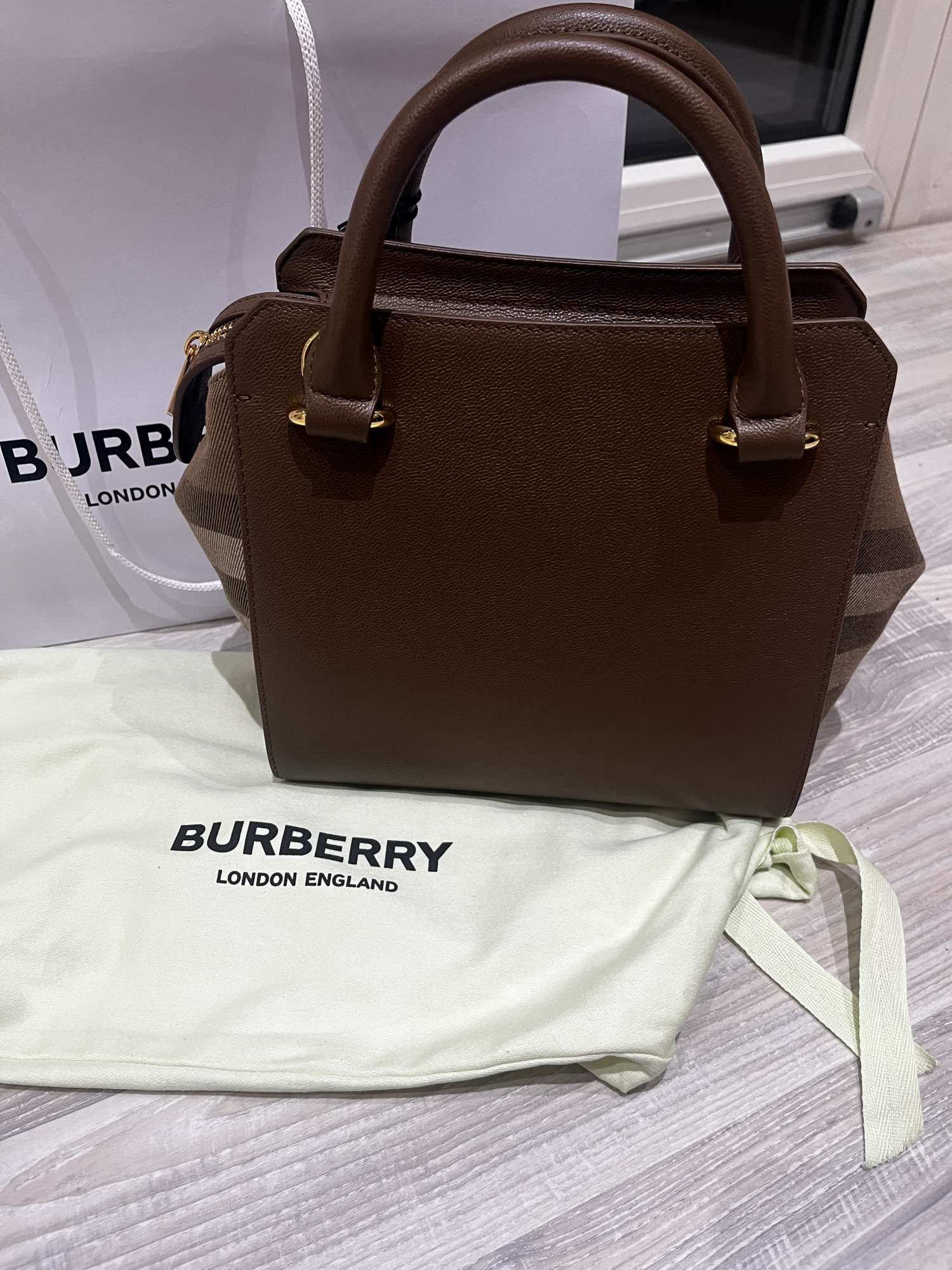 Burberry kabelka