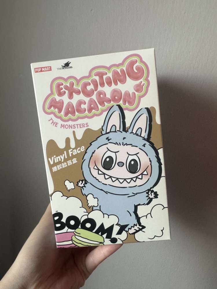 POPMART - The Monsters Exciting Macaron - SESAME BEAN