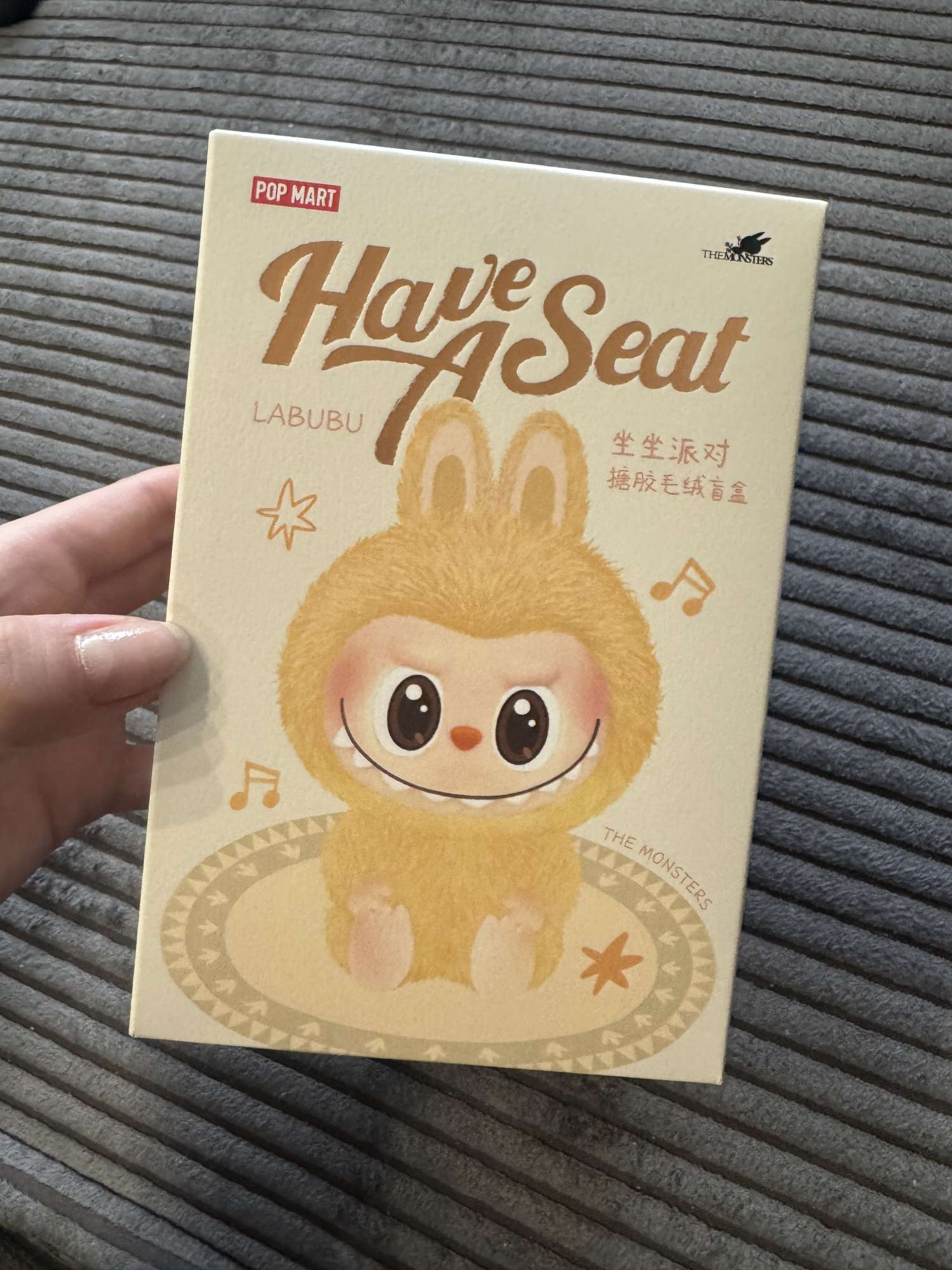 POPMART - Labubu - Have A Seat - SISI