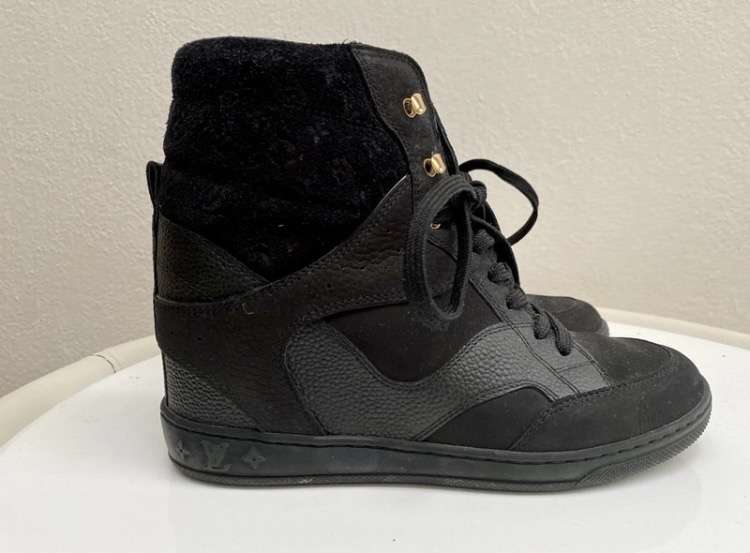 Lv Cliff Top black sneakers