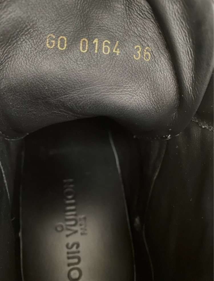 Lv Cliff Top black sneakers