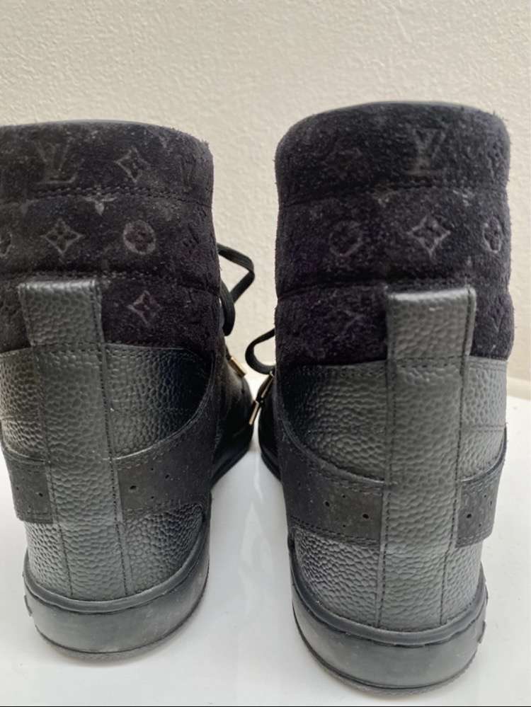 Lv Cliff Top black sneakers