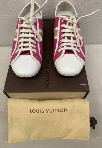 https://vipluxury.sk/LV Fuchsia textile sneakers