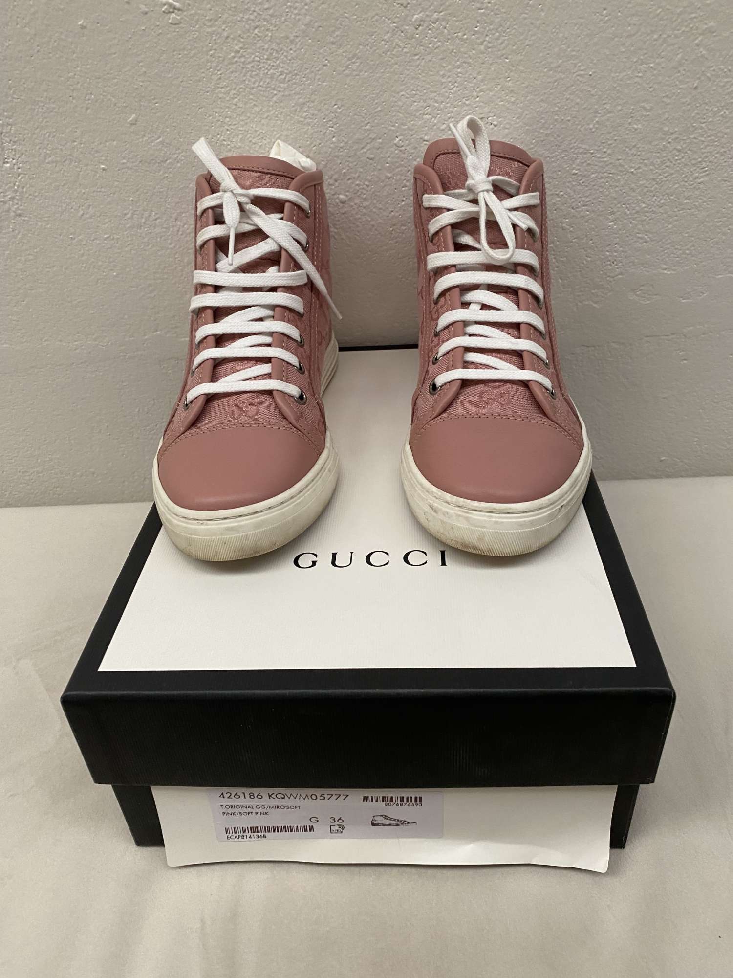 Gucci soft pink