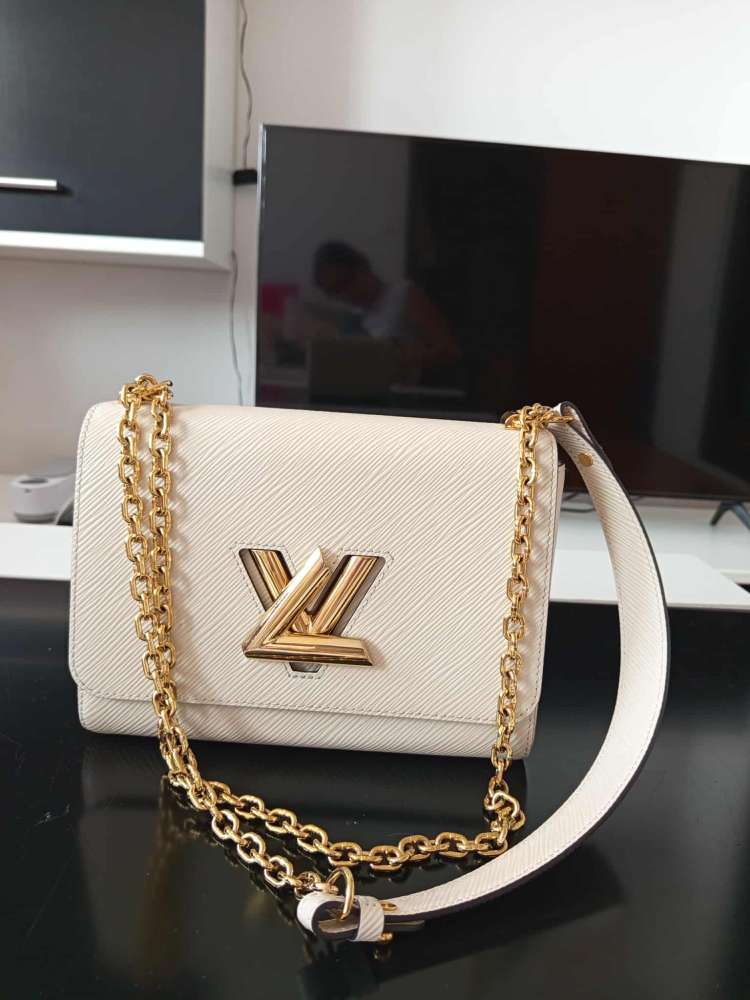Louis Vuitton Twist MM